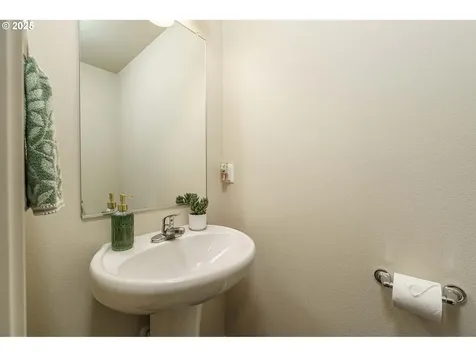 6620 NE 52nd Avenue Vancouver WA 98661