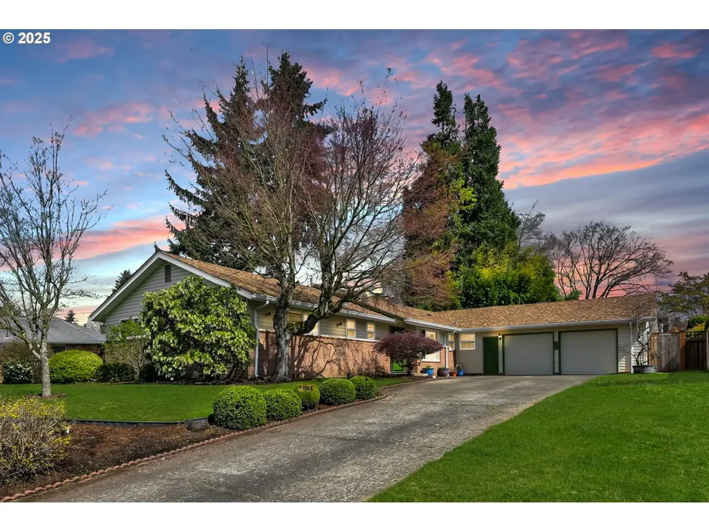 471 Roan Drive Eugene OR 97401