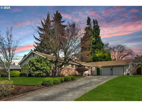 471 Roan Drive Eugene OR 97401