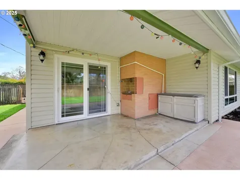 471 Roan Drive Eugene OR 97401