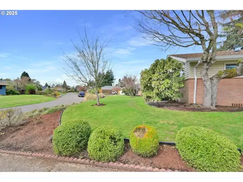 471 Roan Drive Eugene OR 97401