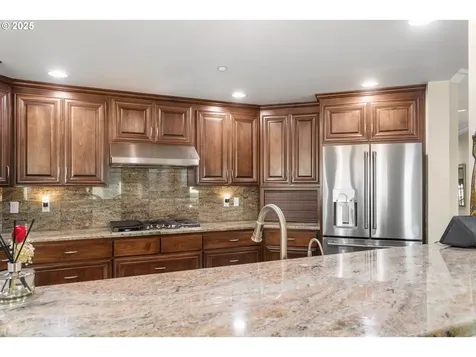 5525 SE Scenic Lane Vancouver WA 98661