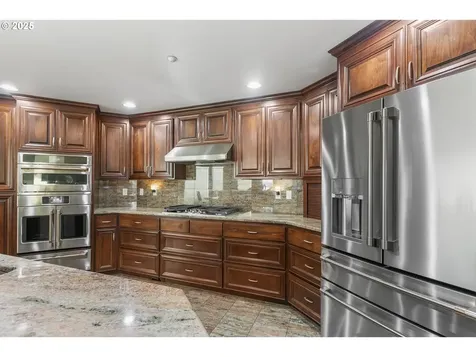 5525 SE Scenic Lane Vancouver WA 98661