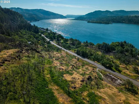 62071 State Highway 14 Underwood WA 98651