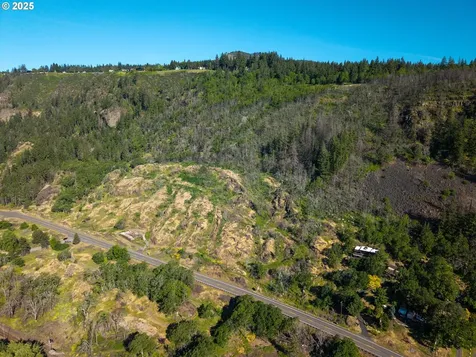 62071 State Highway 14 Underwood WA 98651