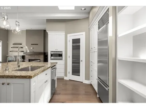 17739 Cardinal Drive Lake Oswego OR 97034
