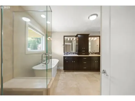 17739 Cardinal Drive Lake Oswego OR 97034