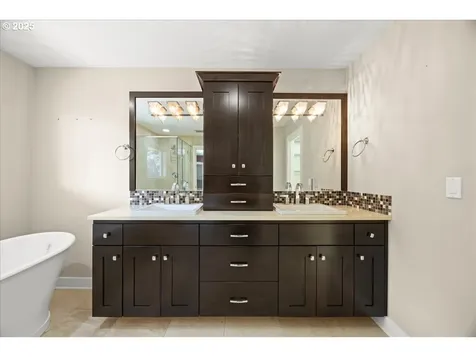 17739 Cardinal Drive Lake Oswego OR 97034