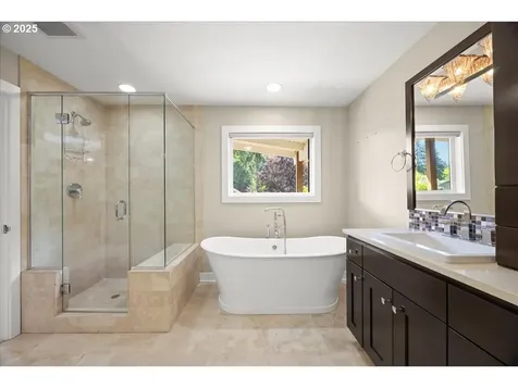 17739 Cardinal Drive Lake Oswego OR 97034