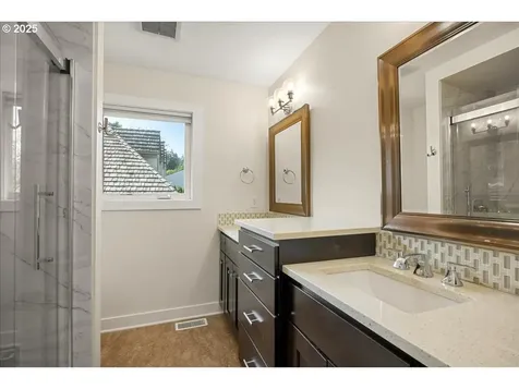 17739 Cardinal Drive Lake Oswego OR 97034