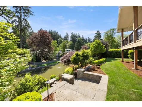 17739 Cardinal Drive Lake Oswego OR 97034
