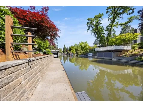 17739 Cardinal Drive Lake Oswego OR 97034