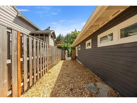 17739 Cardinal Drive Lake Oswego OR 97034