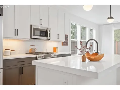 5105 NE 36th Avenue Portland OR 97211