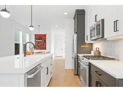 5105 NE 36th Avenue Portland OR 97211