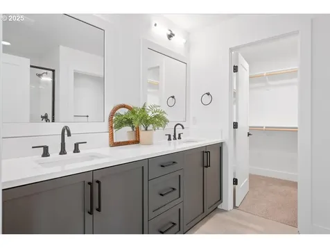 5105 NE 36th Avenue Portland OR 97211