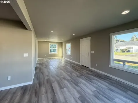 325 Railroad Street Brookings OR 97415