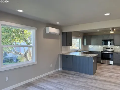 325 Railroad Street Brookings OR 97415