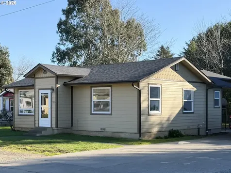 325 Railroad Street Brookings OR 97415