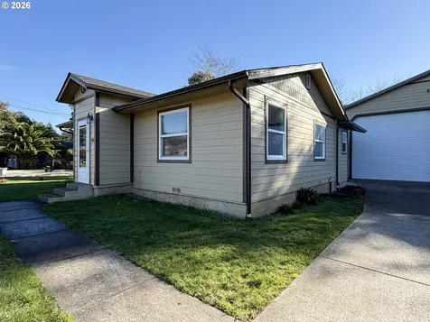 325 Railroad Street Brookings OR 97415