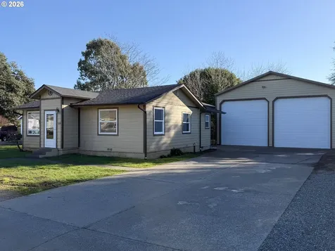 325 Railroad Street Brookings OR 97415