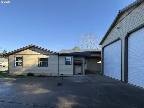 325 Railroad Street Brookings OR 97415
