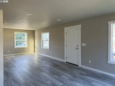 325 Railroad Street Brookings OR 97415
