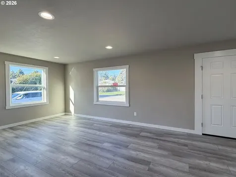 325 Railroad Street Brookings OR 97415