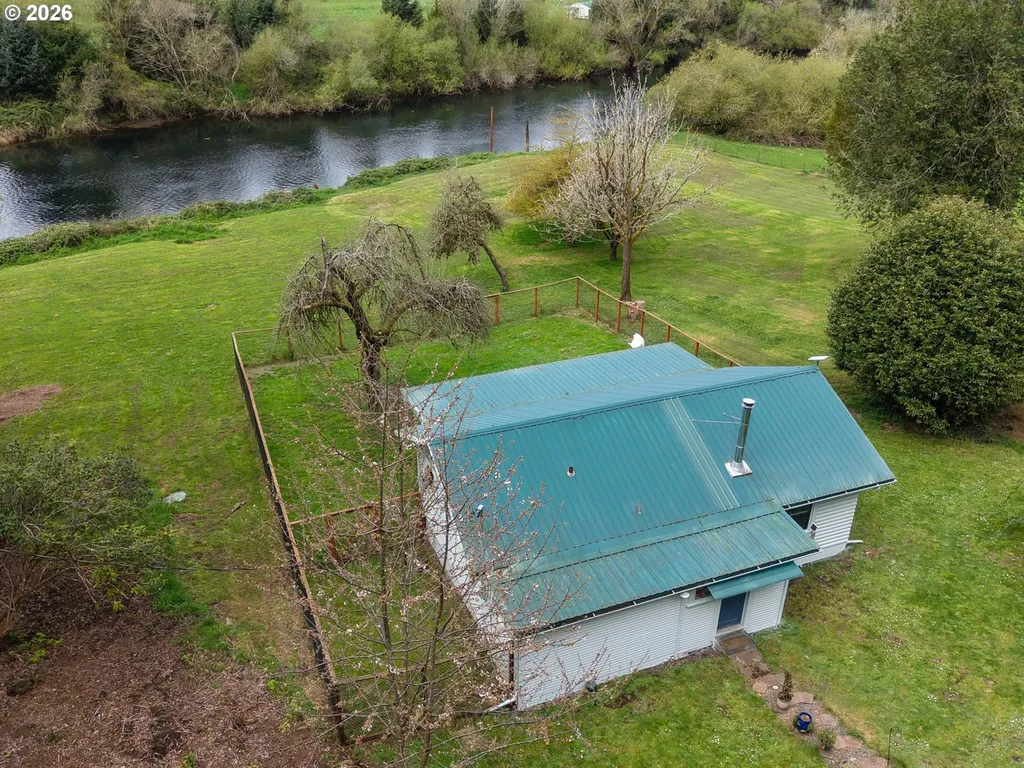 98397 Stian Smith Road Coos Bay OR 97420