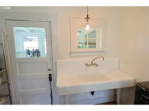 98397 Stian Smith Road Coos Bay OR 97420