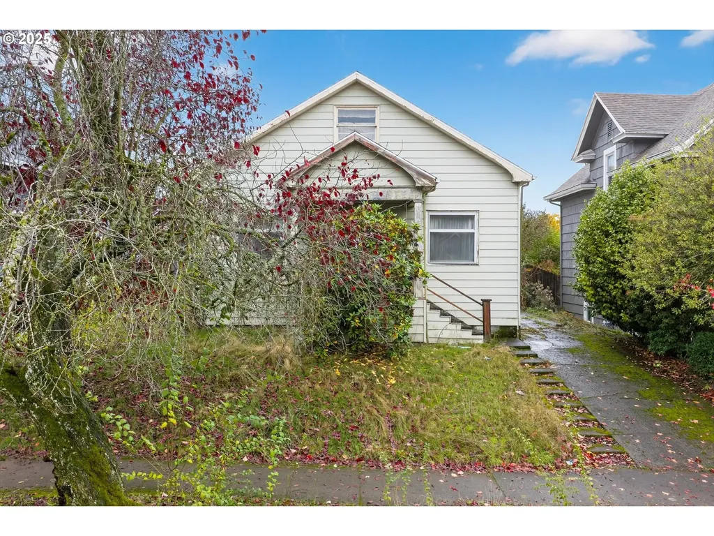 5635 NE 18th Avenue Portland OR 97211