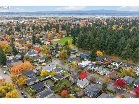 5635 NE 18th Avenue Portland OR 97211