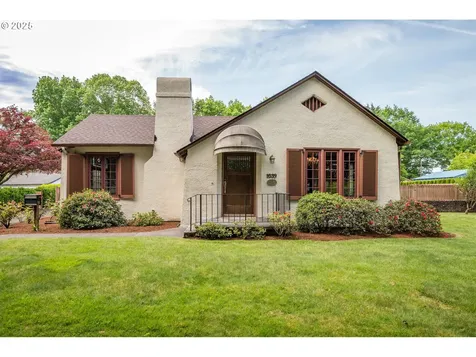 1639 21st Avenue Longview WA 98632