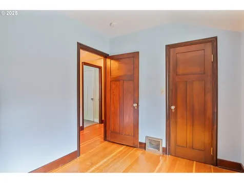 1639 21st Avenue Longview WA 98632