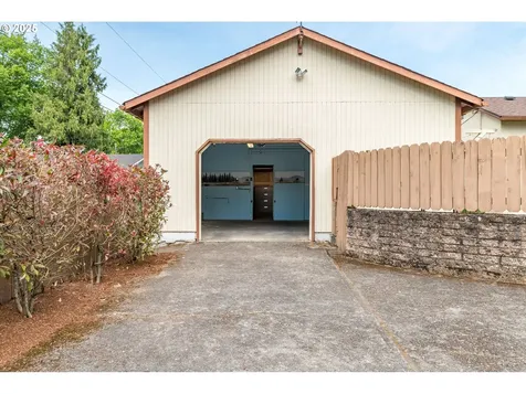1639 21st Avenue Longview WA 98632