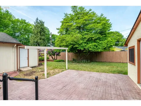 1639 21st Avenue Longview WA 98632
