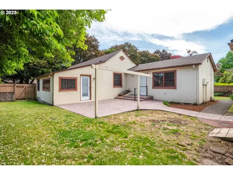 1639 21st Avenue Longview WA 98632