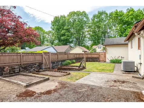 1639 21st Avenue Longview WA 98632