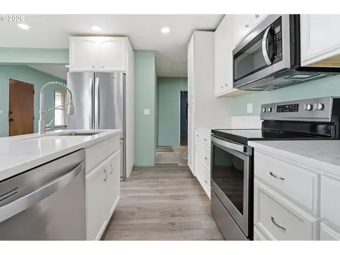 607 21st Avenue Longview WA 98632