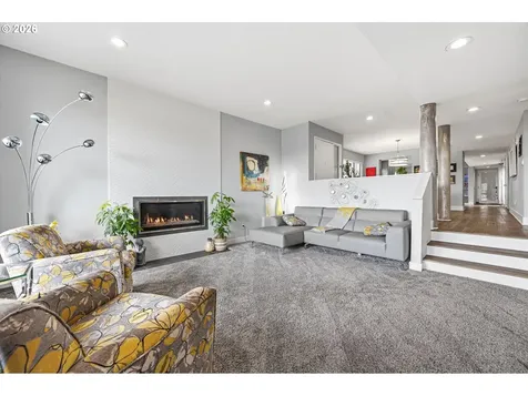 401 N Tomahawk Island Drive Portland OR 97217