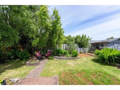 870 11th Street SW Bandon OR 97411