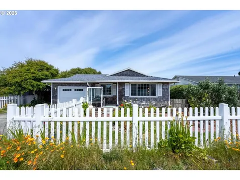 870 11th Street SW Bandon OR 97411