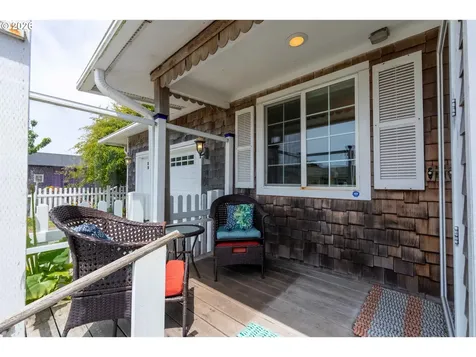 870 11th Street SW Bandon OR 97411