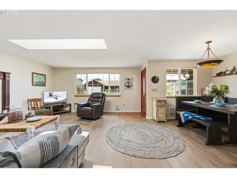 870 11th Street SW Bandon OR 97411