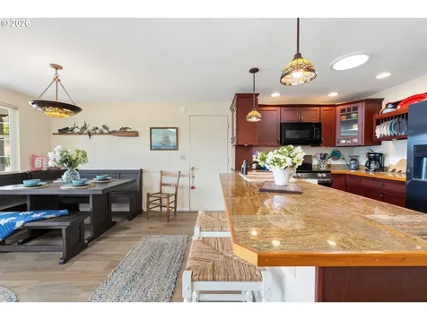 870 11th Street SW Bandon OR 97411