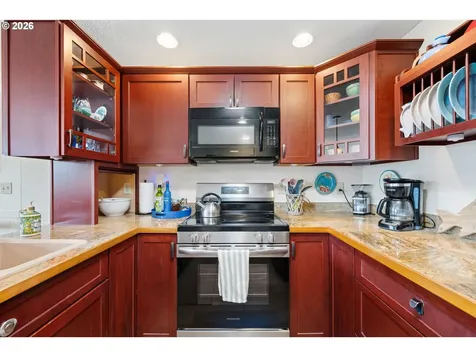 870 11th Street SW Bandon OR 97411