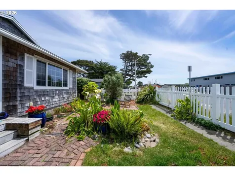 870 11th Street SW Bandon OR 97411