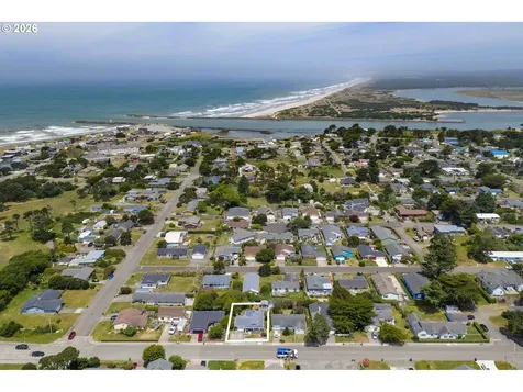 870 11th Street SW Bandon OR 97411