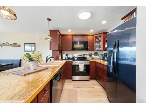 870 11th Street SW Bandon OR 97411