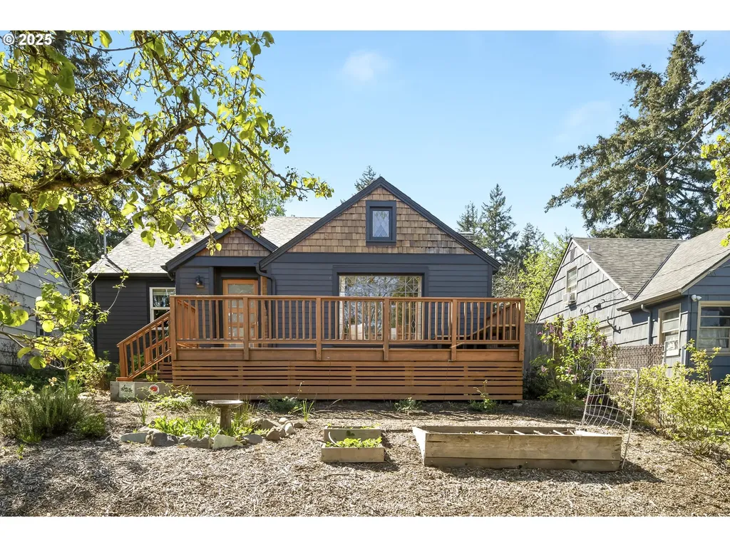 5835 NE 23rd Avenue Portland OR 97211